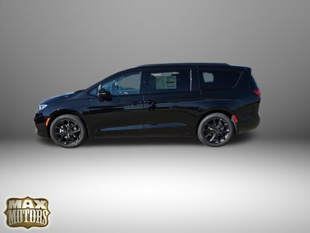 new 2024 Chrysler Pacifica car, priced at $40,490