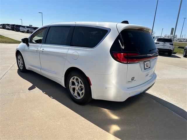 new 2024 Chrysler Pacifica car, priced at $49,985