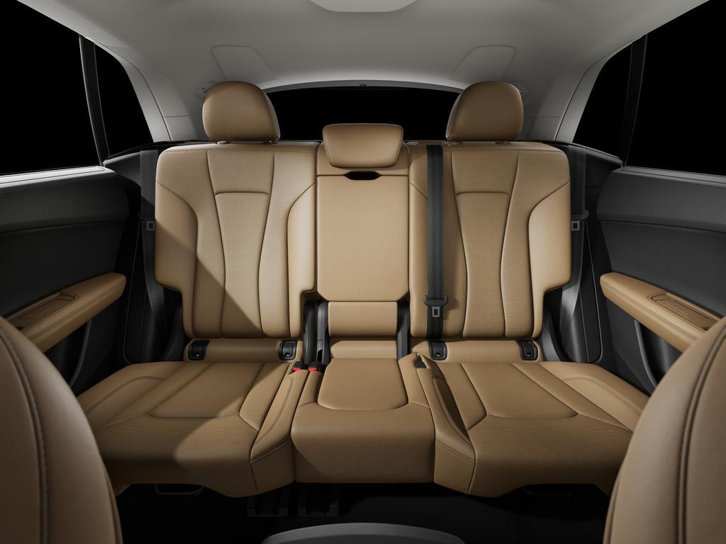new 2025 Audi Q8 car, priced at $76,013