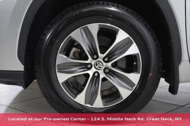used 2021 Toyota Highlander car, priced at $33,500
