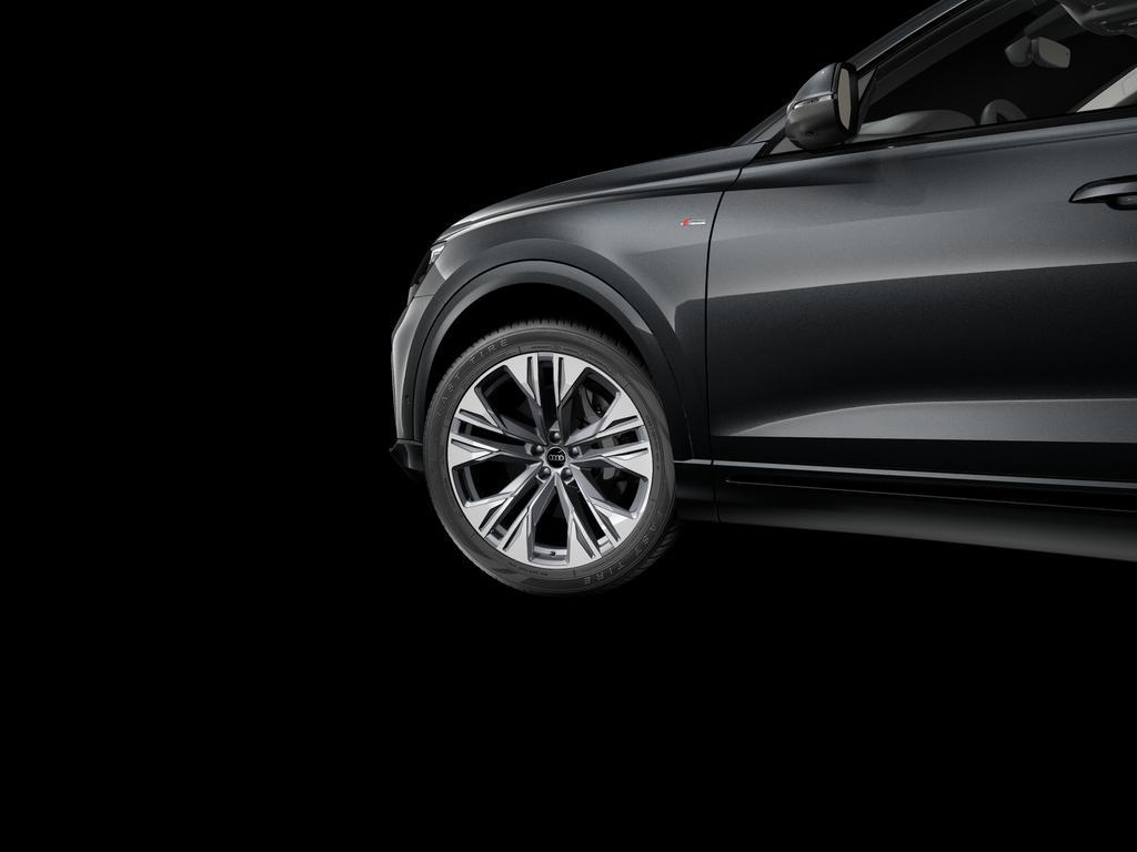 new 2025 Audi Q8 car, priced at $76,578