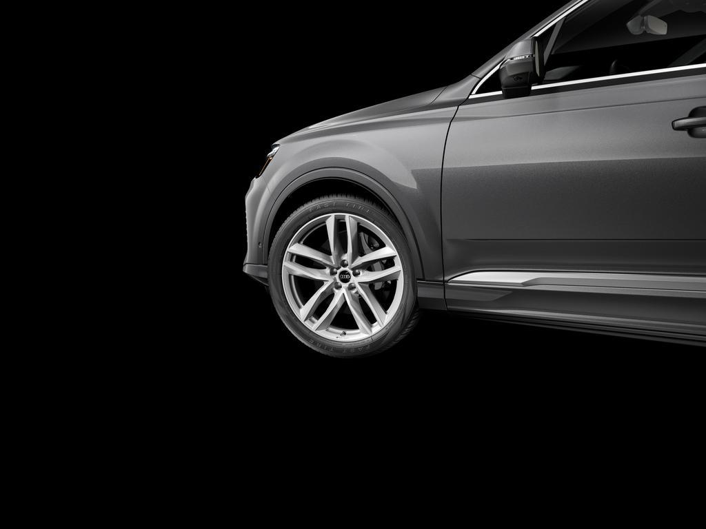 new 2025 Audi Q7 car, priced at $66,421