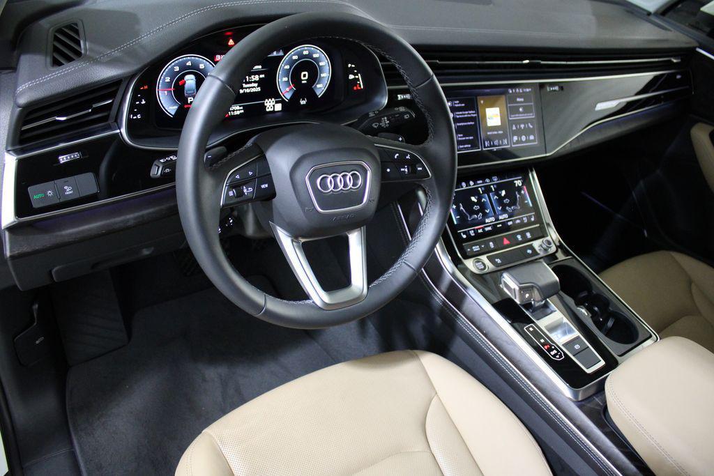 used 2025 Audi Q7 car, priced at $52,154