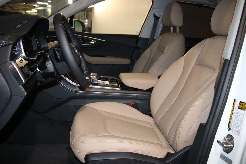 used 2025 Audi Q7 car, priced at $52,154