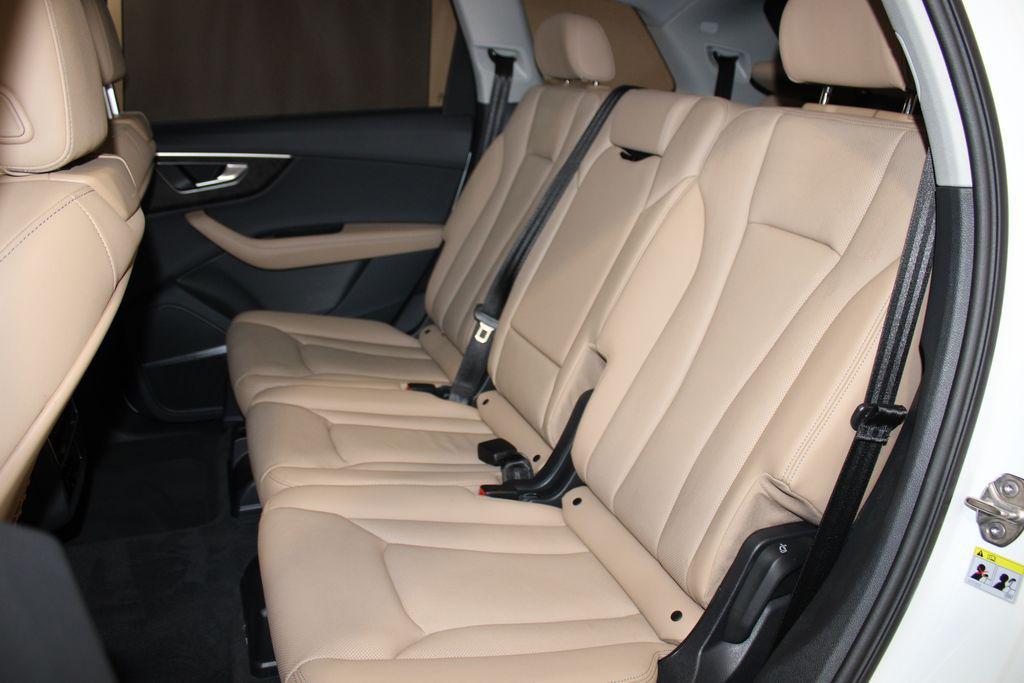 used 2025 Audi Q7 car, priced at $52,154