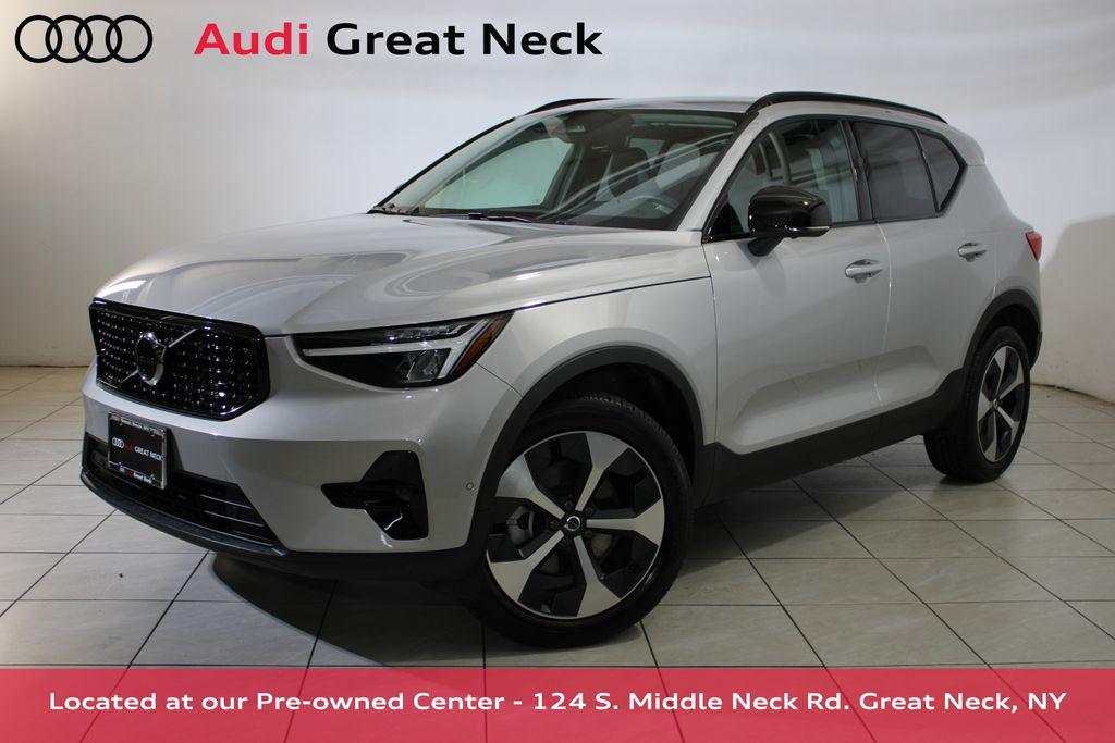 used 2024 Volvo XC40 car, priced at $32,094