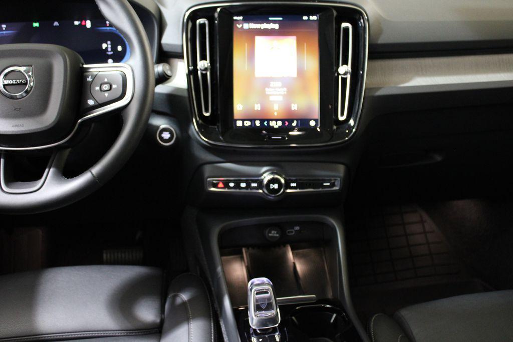 used 2024 Volvo XC40 car, priced at $32,094