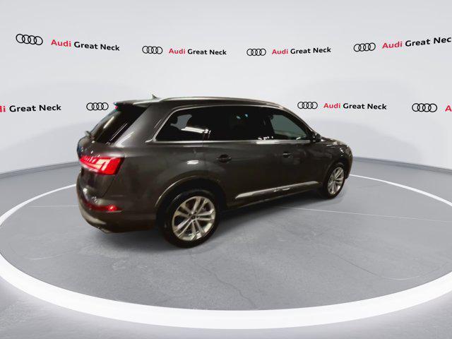 new 2025 Audi Q7 car, priced at $65,561