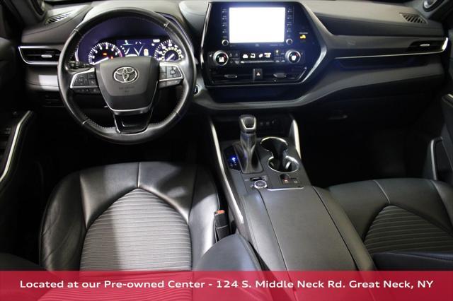 used 2021 Toyota Highlander car, priced at $31,500