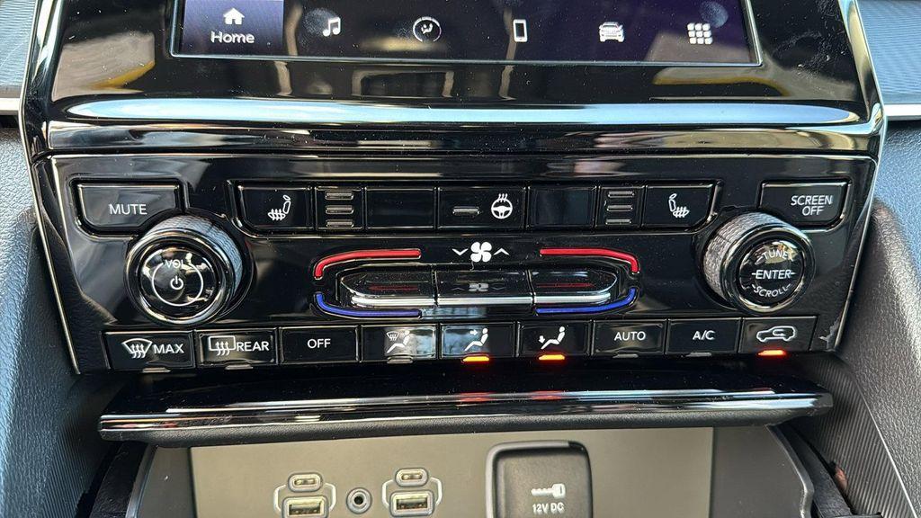 new 2025 Jeep Grand Cherokee car, priced at $44,298