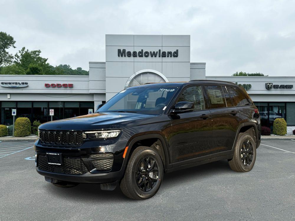 new 2025 Jeep Grand Cherokee car, priced at $44,298
