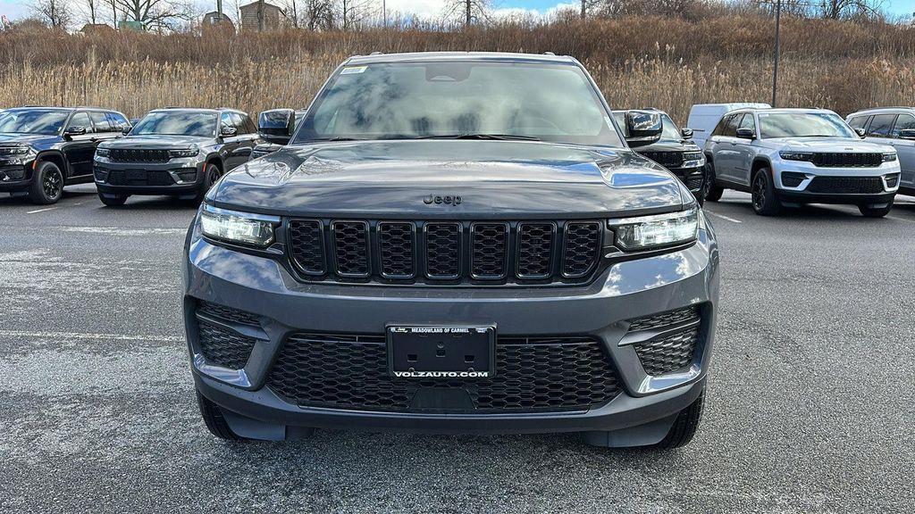 new 2025 Jeep Grand Cherokee car, priced at $46,530