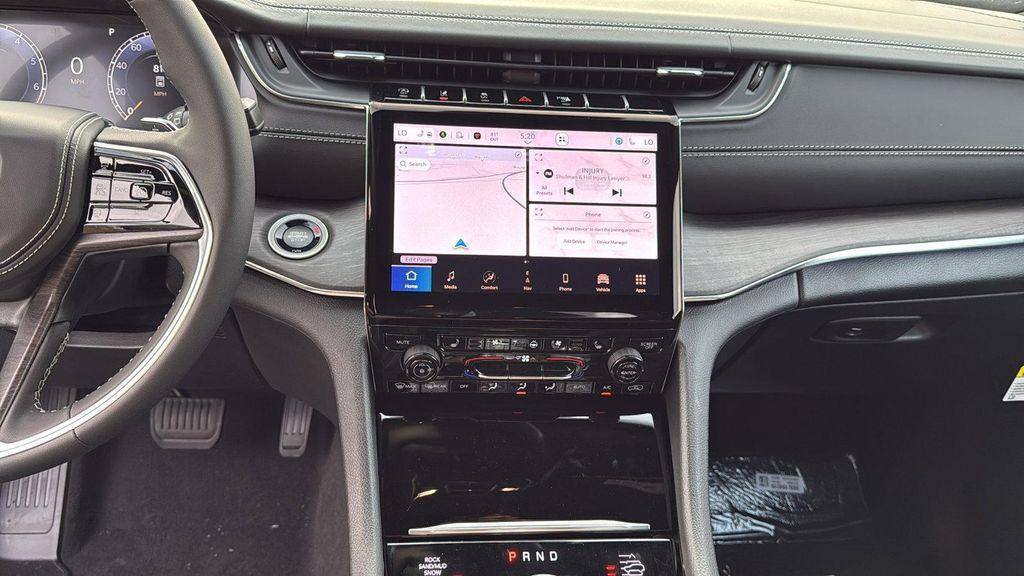 new 2025 Jeep Grand Cherokee car, priced at $57,498