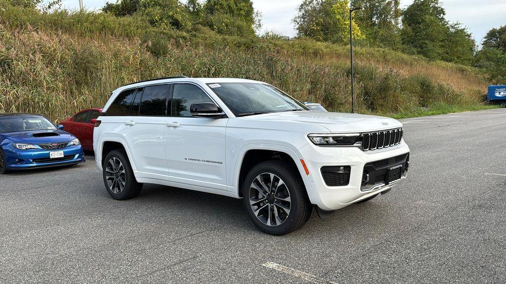 new 2025 Jeep Grand Cherokee car, priced at $57,498