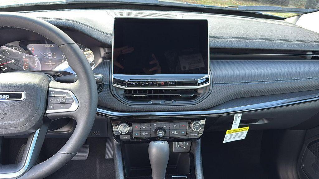 new 2026 Jeep Compass car, priced at $36,598