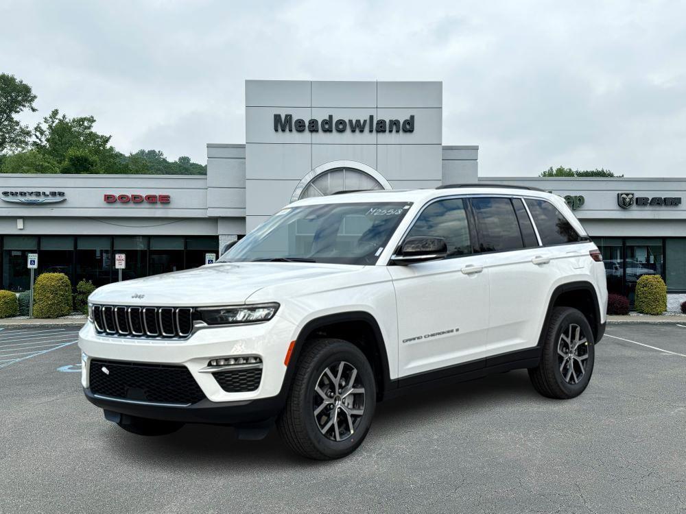 new 2025 Jeep Grand Cherokee car, priced at $46,998