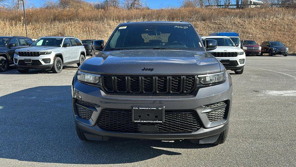 new 2025 Jeep Grand Cherokee car, priced at $47,525