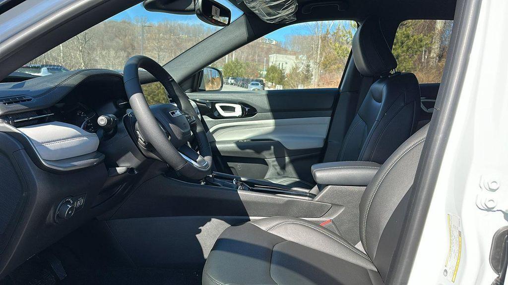 new 2025 Jeep Compass car, priced at $33,398