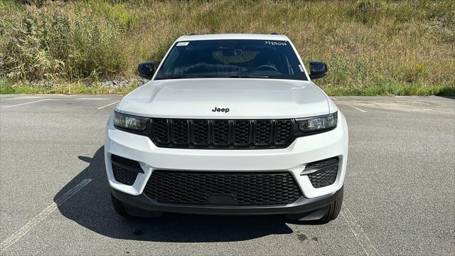 new 2025 Jeep Grand Cherokee car, priced at $45,298