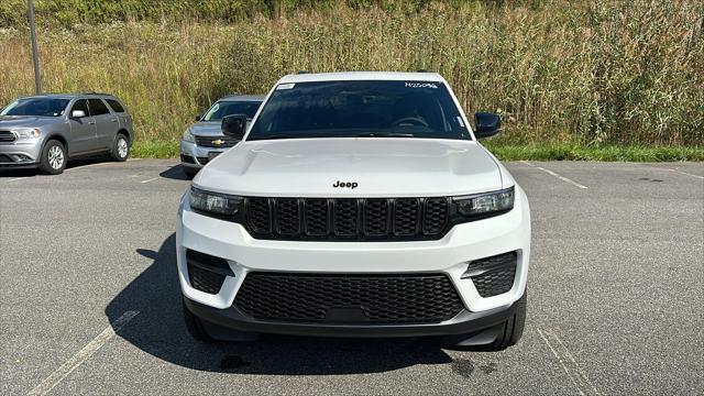 new 2025 Jeep Grand Cherokee car, priced at $46,998