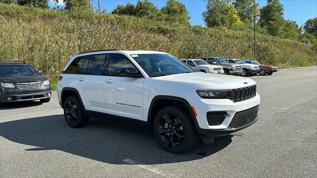 new 2025 Jeep Grand Cherokee car, priced at $46,998