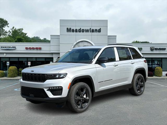 new 2024 Jeep Grand Cherokee car, priced at $54,998