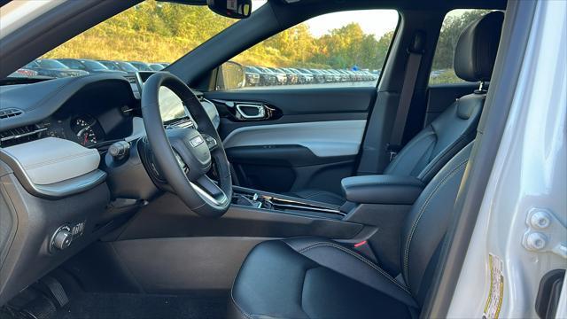 new 2025 Jeep Compass car, priced at $33,398