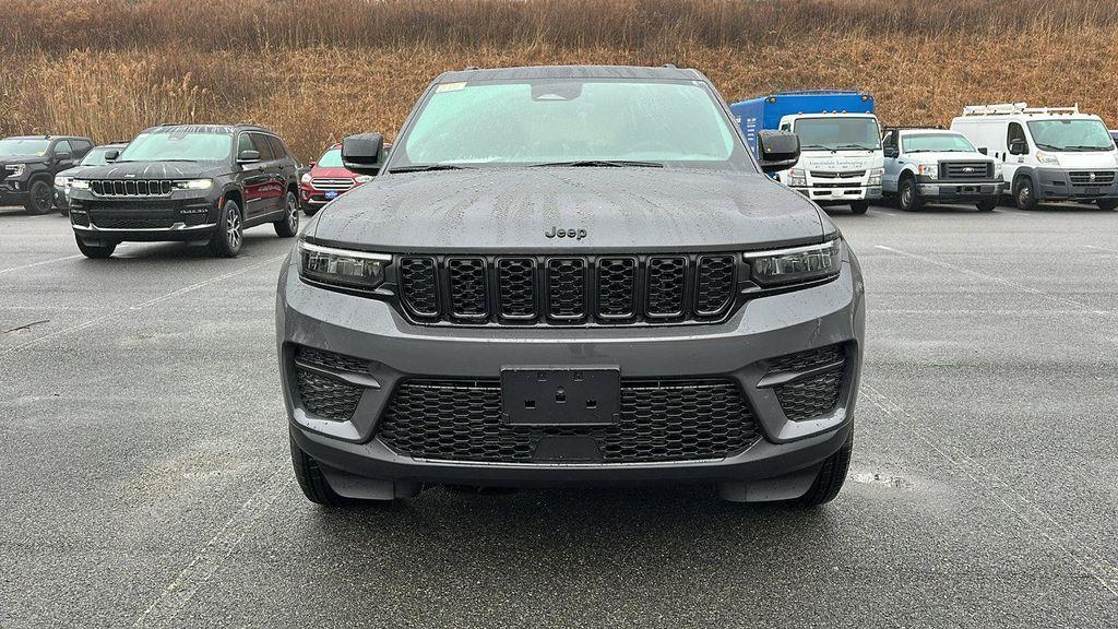 new 2025 Jeep Grand Cherokee car