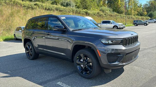 new 2025 Jeep Grand Cherokee car, priced at $47,698