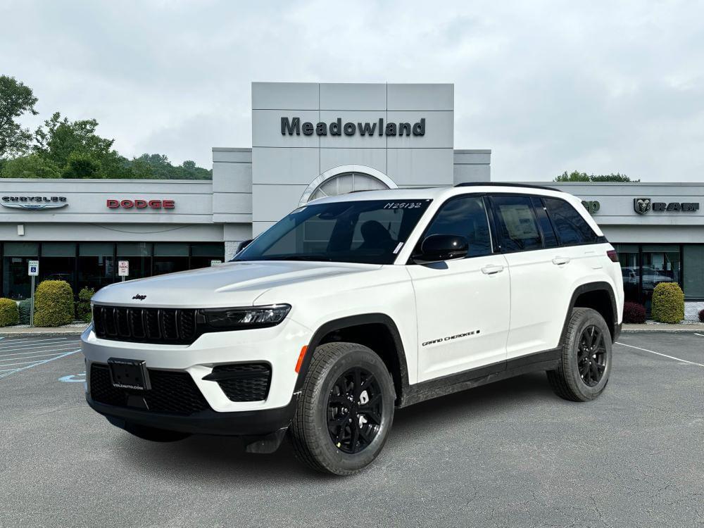 new 2025 Jeep Grand Cherokee car, priced at $45,935