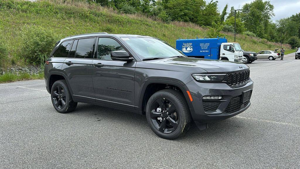 new 2025 Jeep Grand Cherokee car