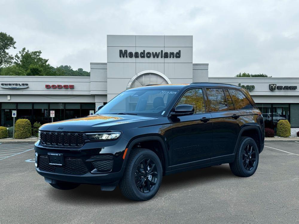 new 2025 Jeep Grand Cherokee car, priced at $44,298