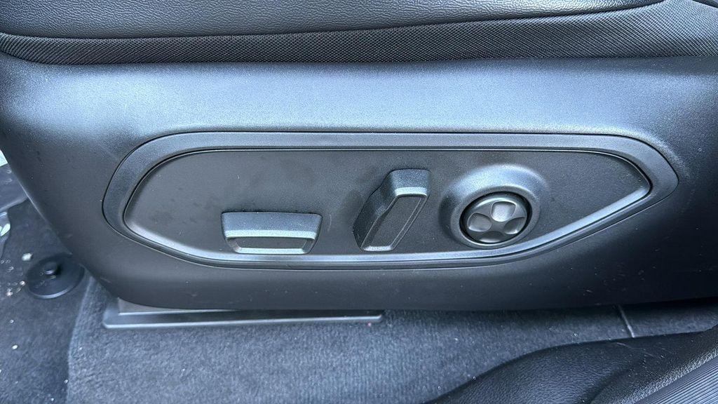 new 2025 Jeep Grand Cherokee car, priced at $44,298