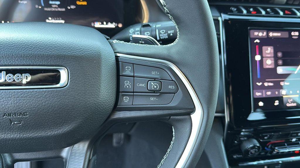 new 2025 Jeep Grand Cherokee car, priced at $44,298