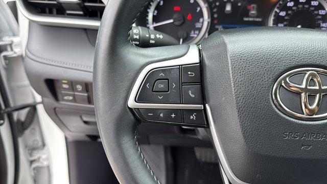 used 2023 Toyota Highlander car, priced at $33,496