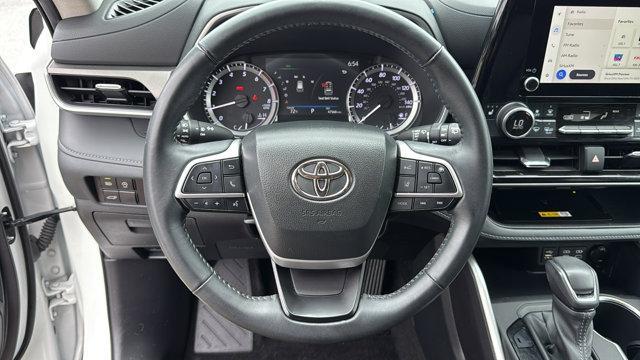 used 2023 Toyota Highlander car, priced at $33,496
