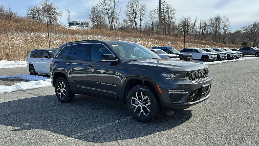 new 2025 Jeep Grand Cherokee car, priced at $49,810