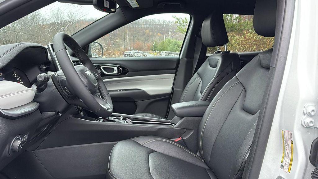 new 2026 Jeep Compass car, priced at $34,298