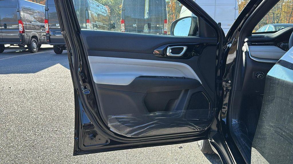 new 2026 Jeep Compass car, priced at $34,798