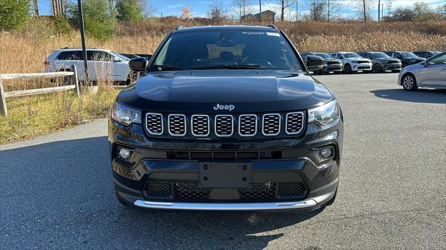 new 2025 Jeep Compass car, priced at $33,998