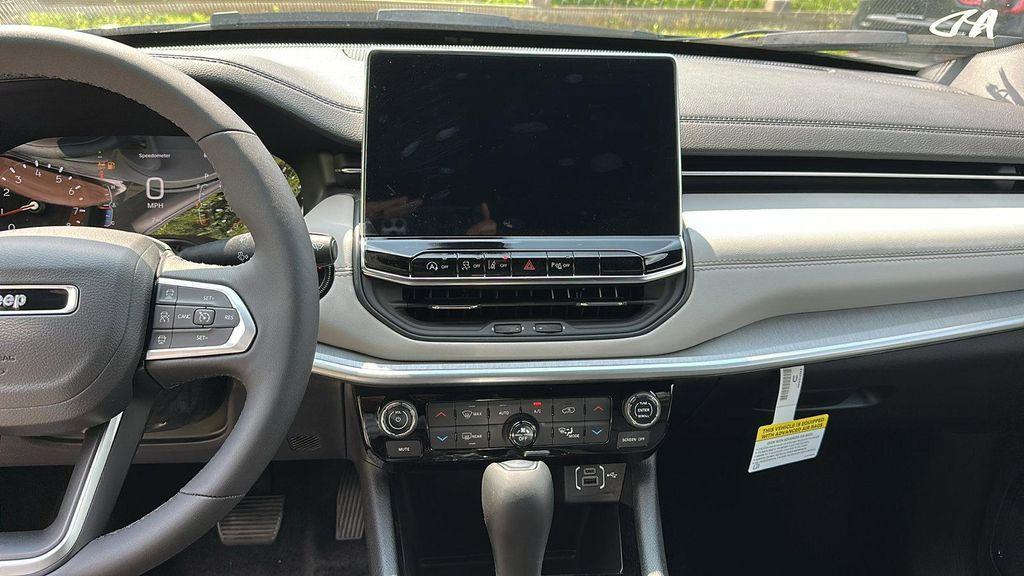 new 2025 Jeep Compass car, priced at $33,598