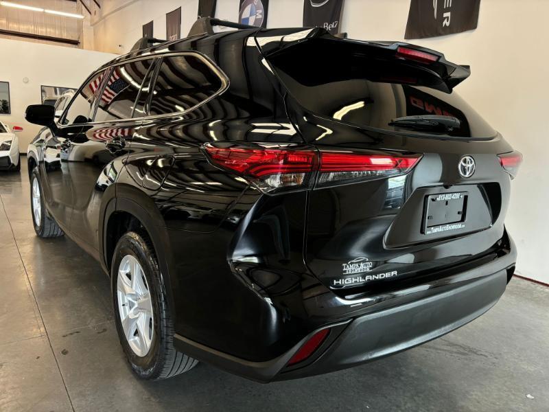 used 2022 Toyota Highlander car, priced at $28,550