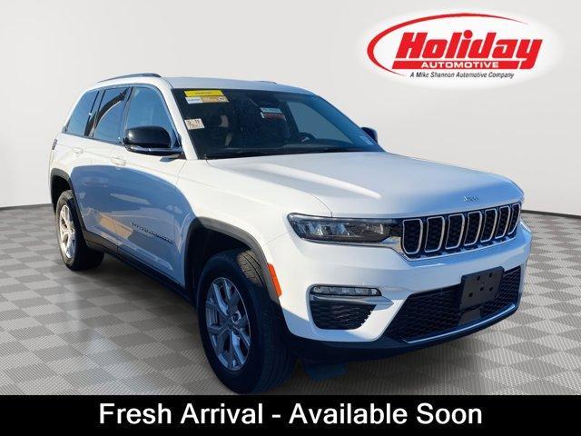 used 2022 Jeep Grand Cherokee car, priced at $29,995