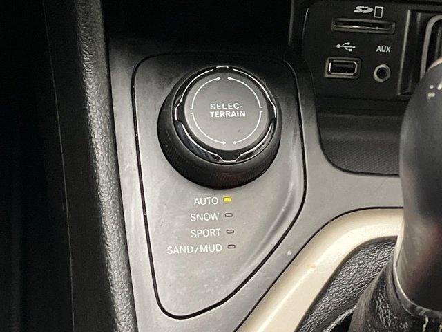 used 2015 Jeep Cherokee car, priced at $9,995