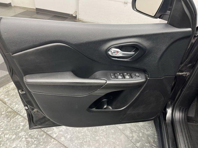 used 2015 Jeep Cherokee car, priced at $9,995