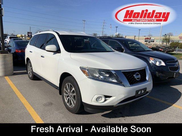 used 2014 Nissan Pathfinder car, priced at $9,995