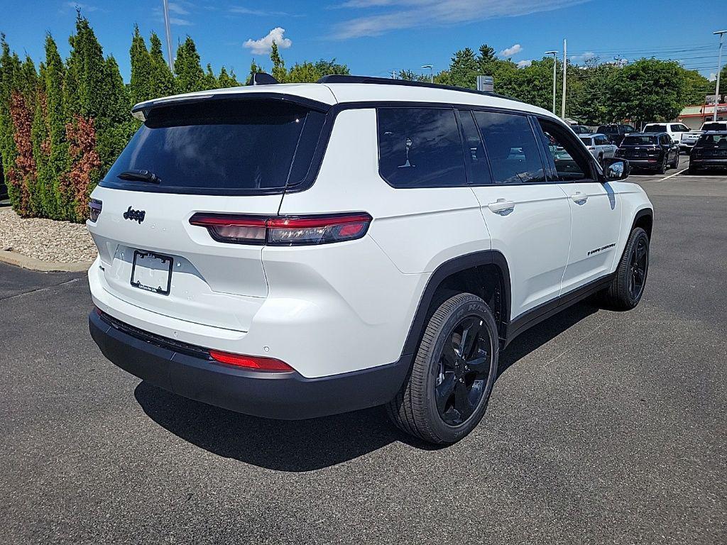 new 2025 Jeep Grand Cherokee L car, priced at $41,795