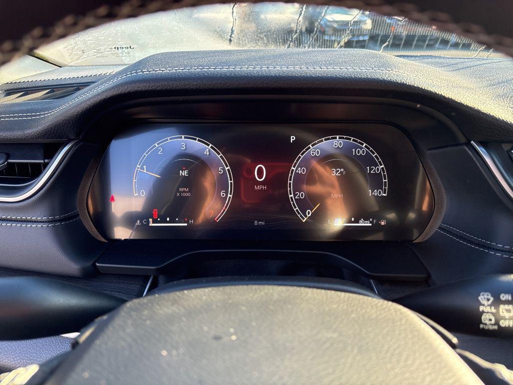 new 2025 Jeep Grand Cherokee car, priced at $48,957