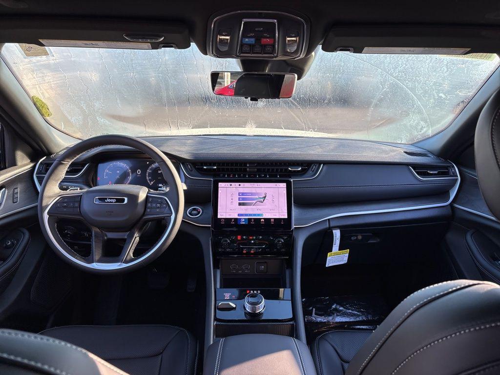 new 2025 Jeep Grand Cherokee car, priced at $48,957