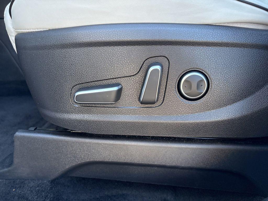 used 2024 Hyundai Palisade car, priced at $33,700